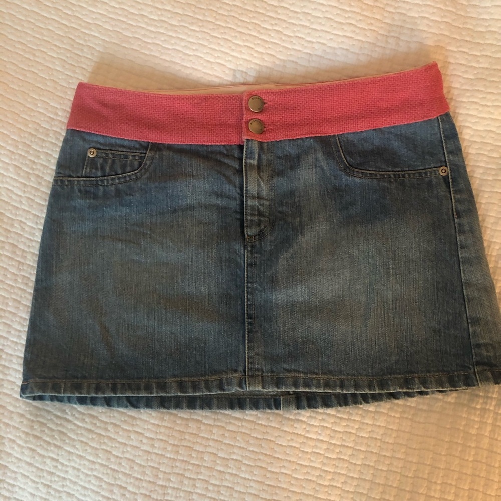 Adorable Alice + Olivia Jean Mini Skirt - size 4